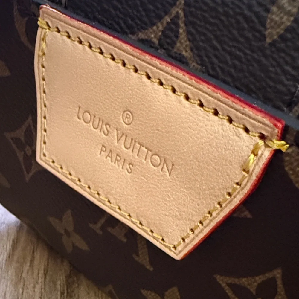 Louis Vuitton Drop Kit - Picture 2 of 7